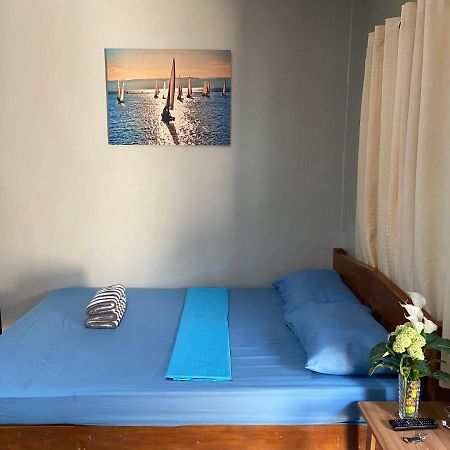 Alona Bohol Backpackers Hostel Panglao Bagian luar foto